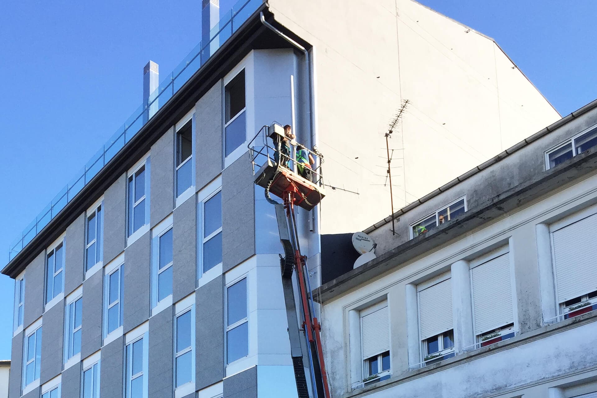 Instalación, mantenimiento y reparación de canalones